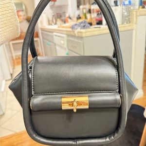 Inspired by the gu_de bag. Unbranded